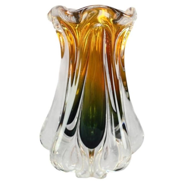 Mid-Century Amber and Green Art Glass Vase attributed to Josef Hospodka, 1960s For Sale - Image 9 of 9