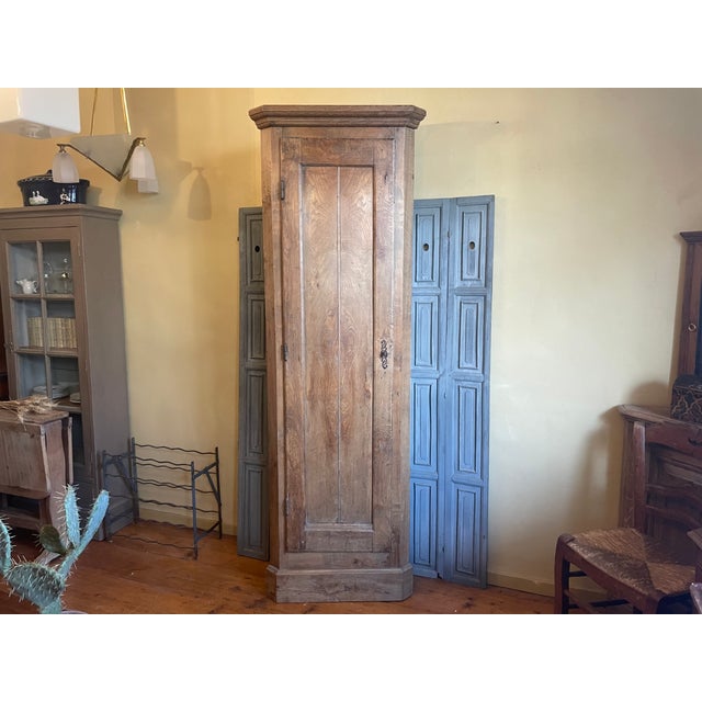 French Corner Cupboard in Walnut and Oak, 19th Century For Sale - Image 4 of 18