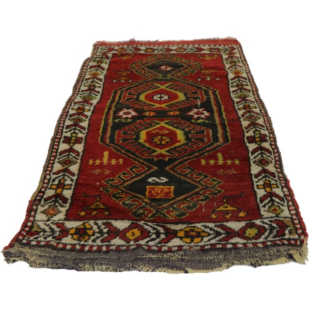 Tribal Antique Turkish Oushak Rug - 01'09 X 02'10 For Sale - Image 3 of 9