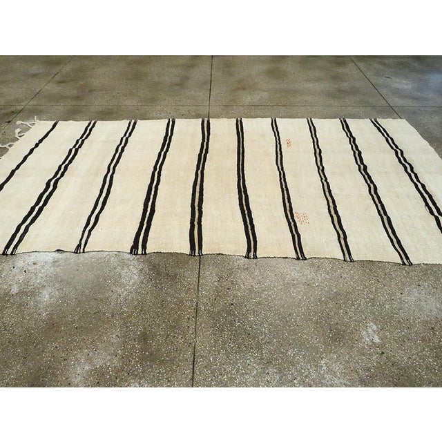 Textile Galerie Shabab Collection Mid-20th Century Turkish Flatweave Kilim Gallery Rug For Sale - Image 7 of 10