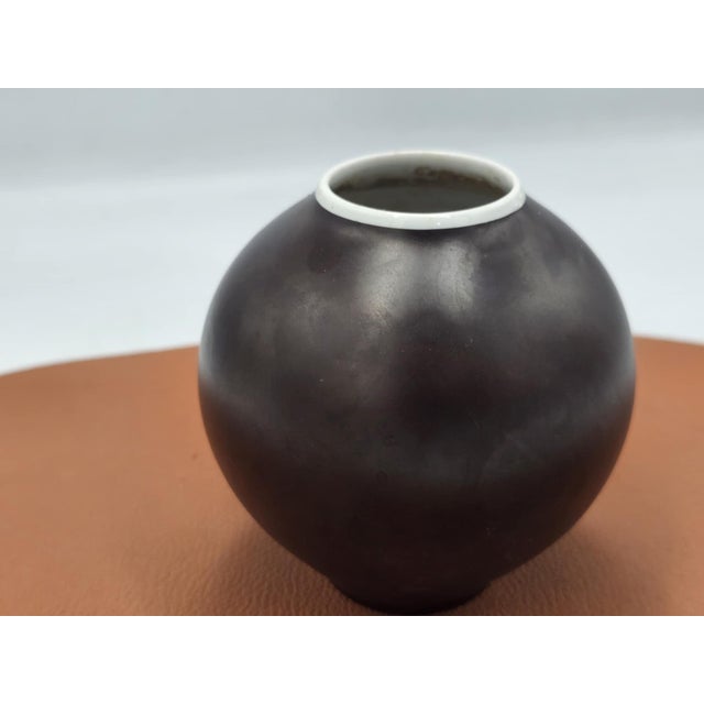 Porcelain vase, 1960s, Metzler & Ortloff, Thuringia, dimensions: height 10.5 cm, diameter at the widest point 9.8 cm,...