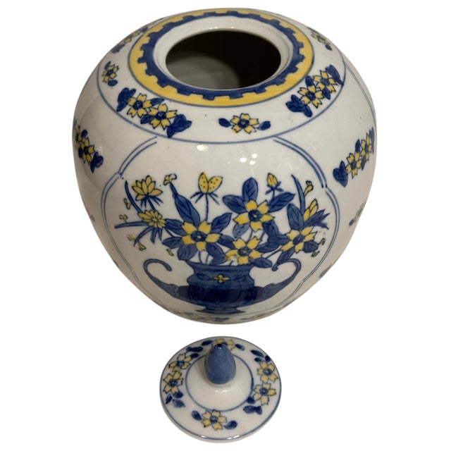 Vintage Chinese Chinoiserie Floral Lidded Ginger Jar For Sale - Image 4 of 11