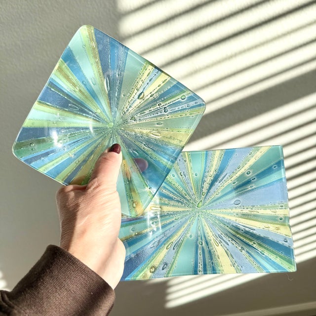 2 Mid Century Modern Signed Higgins Art Glass Ashtray / Bowl Blue Starburst MCM Excellent condition! Two matching pieces...