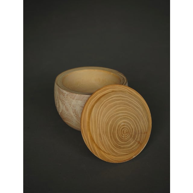Lidded Vessel in Turned Elm Wood by Maria Van Kesteren, 1970s For Sale - Image 4 of 12