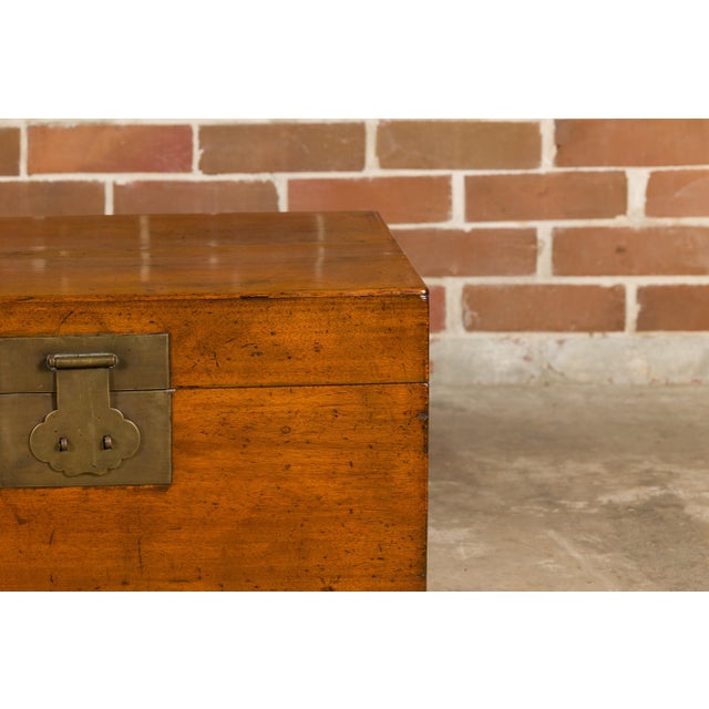 Wood 19th Century Oak Blanket Chest with Brass Hardware and Lateral Handles For Sale - Image 7 of 12