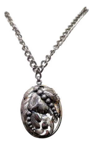 Vintage 1950s Signed Napier Silvertone Stylized Leaves Pendant Necklace