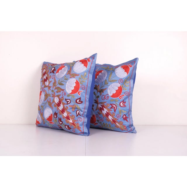 Turkish Suzani Pillow Cover Suzani is an exquisite fabric, every piece is unique but can also contain small imperfections;...