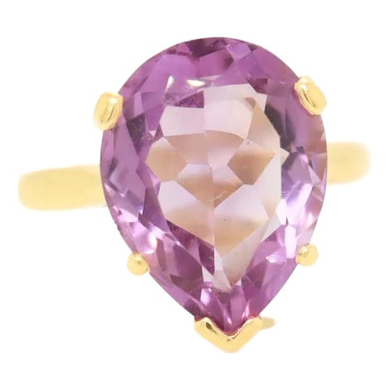 14k Gold & High Set Pear Cut Amethyst Cocktail Ring For Sale
