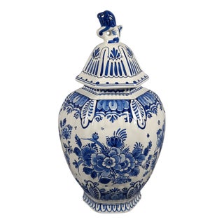 Vintage Porcelain Potiche Vase with Blue Lion Lid from Royal Delft For Sale
