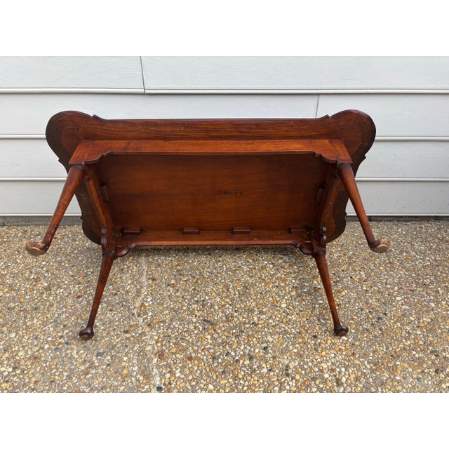 Burnt Umber Late Twentieth Century D R Dimes Traditional Early American Colonial Scalloped Coffee Table For Sale - Image 8 of 11