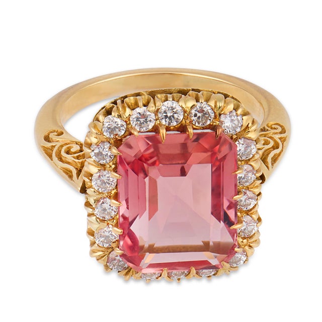 Contemporary Vintage Imperial Topaz Diamond 18k Yellow Gold Ring, Size 6.25 For Sale - Image 3 of 6