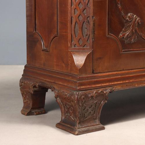 Antique Cabinets in Mahogany with Carved Feet, 1900s For Sale - Image 10 of 14