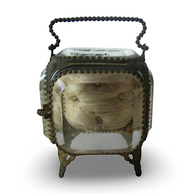 1900 - 1909 Antique 1900 Paris Exposition Glass & Gilt Jewelry Watch Box Palais De L’Électricité For Sale - Image 5 of 12