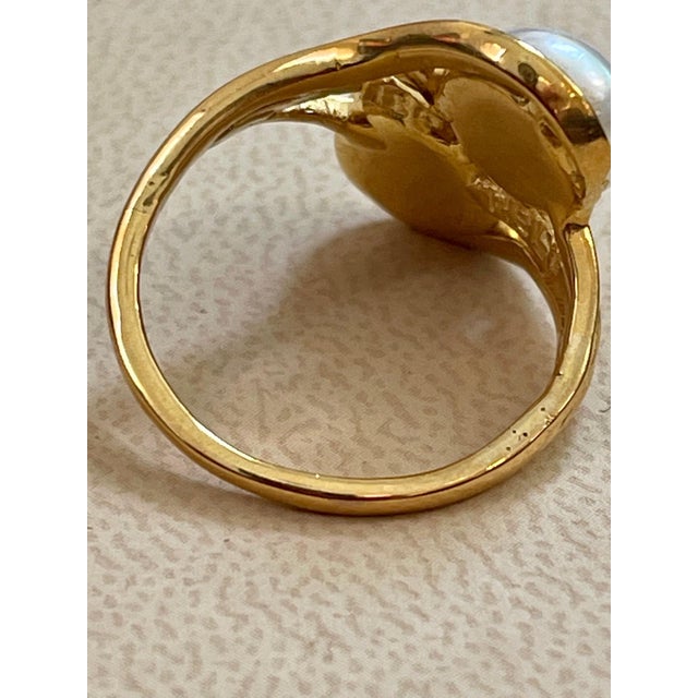 The School of Paris 18 Karat Yellow Gold And Two Pearls Ring For Sale - Image 3 of 18