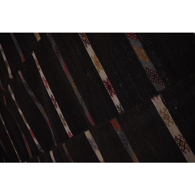 Black Mid-20th Century Handmade Turkish Flatweave Kilim Gallery Rug 9'5'' X 11'2'' For Sale - Image 8 of 10