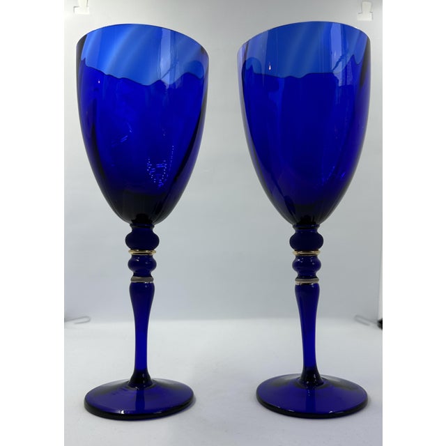 Vintage Cobalt Blue Art Glass Goblets With Optical Swirl & Gilded Accents – Set of 2 For Sale In Los Angeles - Image 6 of 7