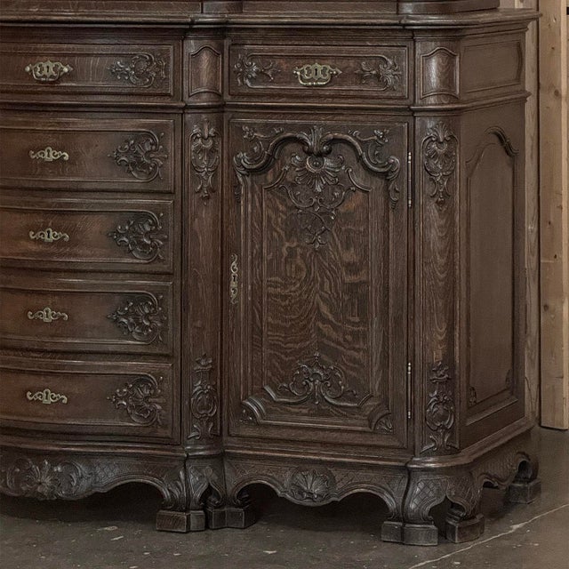 19th Century Country French Régence Liégeois Oak China Buffet For Sale - Image 14 of 18
