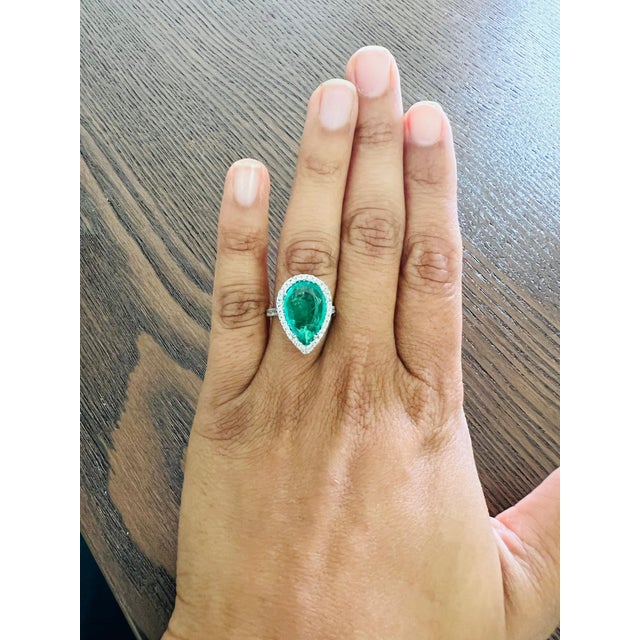 2020s Gia Certified 4.83 Carat Emerald Diamond White Gold Cocktail Ring, Size 7 For Sale - Image 5 of 5