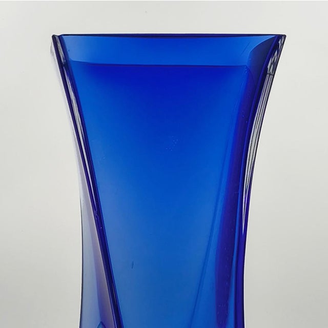 Blue Mid-Century Murano Cobalt Blue Sommerso Helix Twist Glass Vase, 1970s For Sale - Image 8 of 9