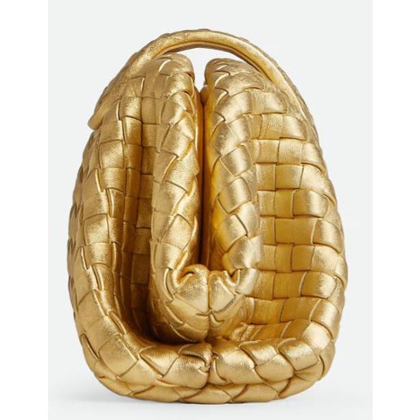 2025 Bottega Veneta Lauren 1980 Gold Leather Clutch Shoulder Bag Pouch Handbag For Sale In Los Angeles - Image 6 of 17