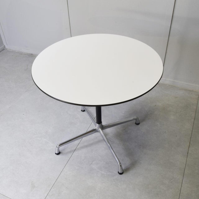 1980s Contract Round Table by Charles and Ray Eames for Vitra, 1980s For Sale - Image 5 of 9
