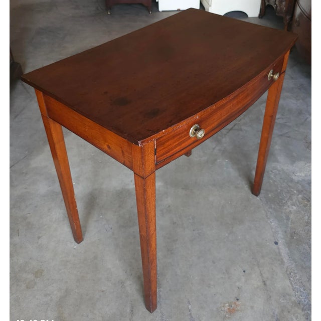 Mid 19th Century 19th Century Federal Bow Front Mahogany Single Drawer Side Table For Sale - Image 5 of 8