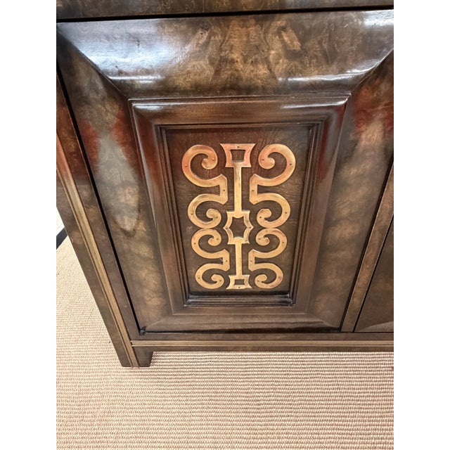 Mastercraft 1970's Burled Carpathian Elm and Brass Credenza From Mastercraft For Sale - Image 4 of 10