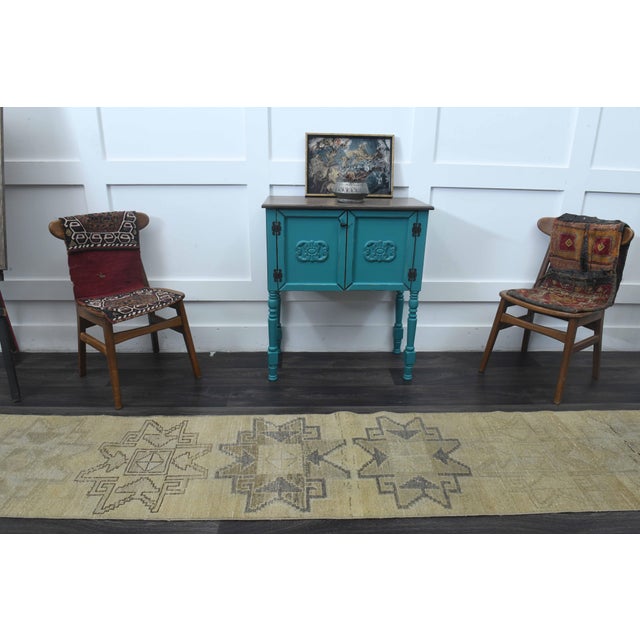 1970s Vintage Handmade Wool Cotton Turkish Beige Area Rug For Sale - Image 4 of 11