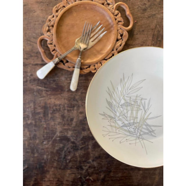 Mid-Century Modern Vintage Mid-Century Modern Rosenthal 9.75” Plates in Loewry Grasses Pattern - Set of Seven (7) For Sale - Image 3 of 11