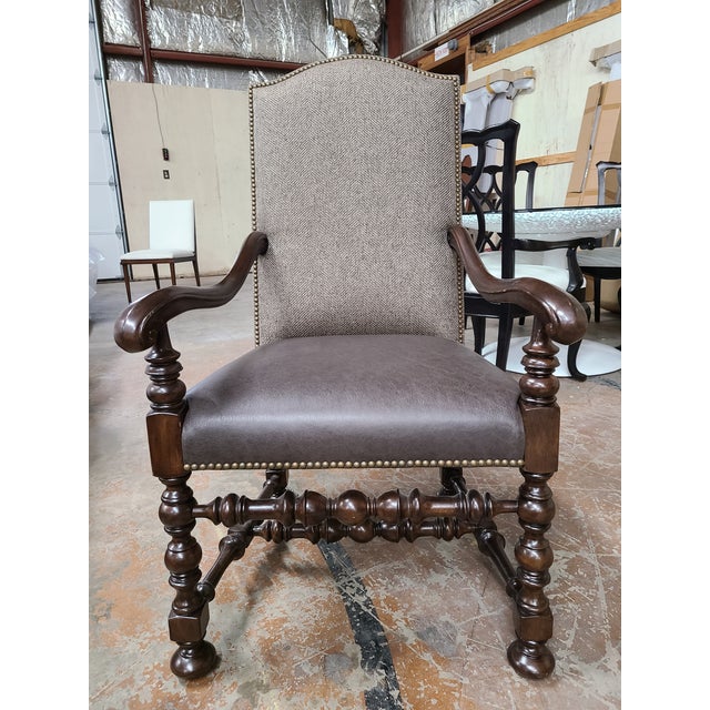 Thomasville Furniture Ernest Hemingway Maestro Leather Upholstered Arm