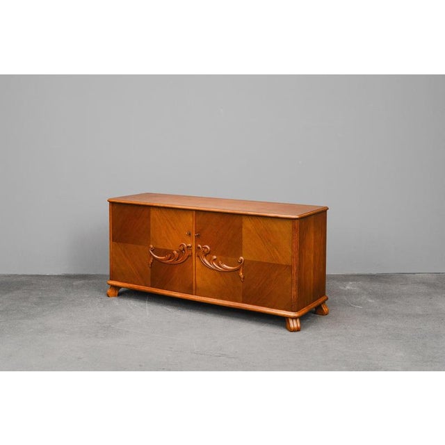 Vintage Art Deco Sideboard in Oak For Sale - Image 4 of 18