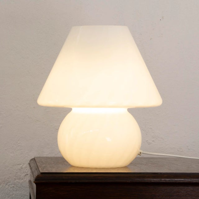 White Filigree Mushroom Lamp in Murano Glass, Italy For Sale - Image 7 of 12