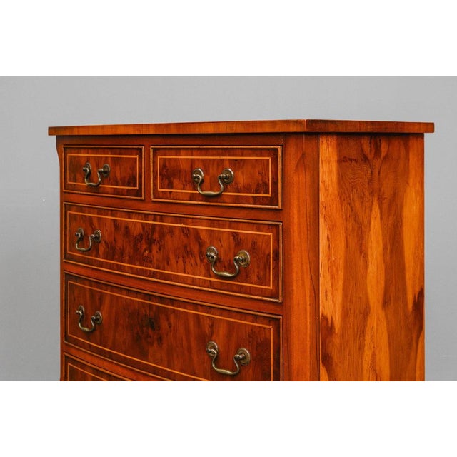 English Chest of Drawers in Yew, Late 20th Century For Sale - Image 15 of 18