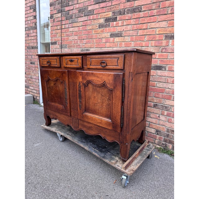 Late 18th Century French Provincial Buffet For Sale In Nashville - Image 6 of 15