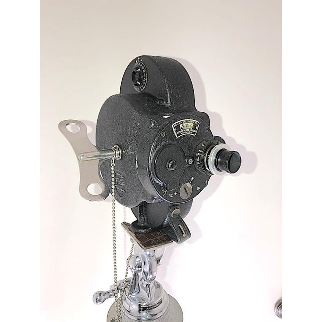 Early 20th Century Hollywood Movie Camera, Circa 1923, Fully Original With Geared Head and Maple Wood Tripod Legs For Sale - Image 10 of 18