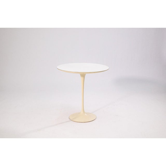 Mid-Century Modern Eero Saarinen for Knoll Tulip Side Table, 20” Top, C. 1950s Mid-Century Modern For Sale - Image 3 of 7