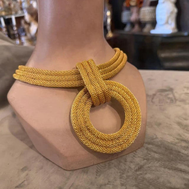 A High Quality Vintage Costume Jewelry Gilded Metal Italian Necklace For Sale - Image 4 of 16