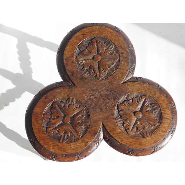 Antique Oak Wooden Side Table with Floral Carved Bobbin Leg and Pedestal Trefoil Top, 1920s For Sale - Image 10 of 11