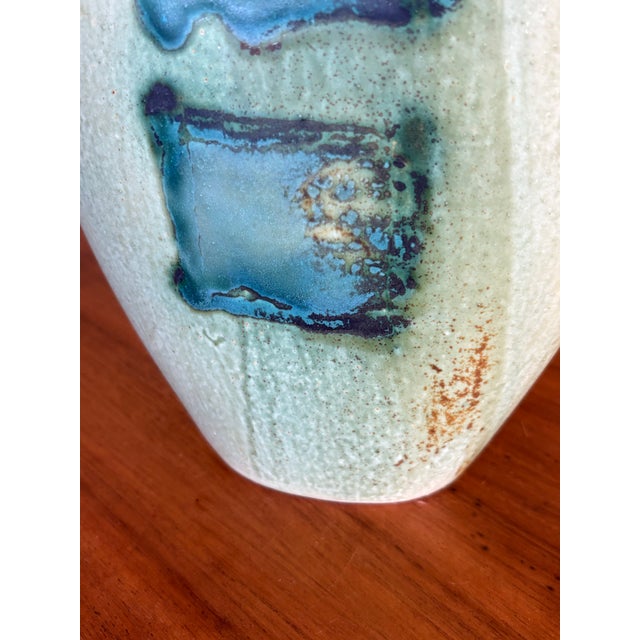 Mid 20th Century Rare Design Midcentury Pirjo Nylander Studio Ceramic Vase — Scandinavian Modern Sculptural Form For Sale - Image 5 of 12