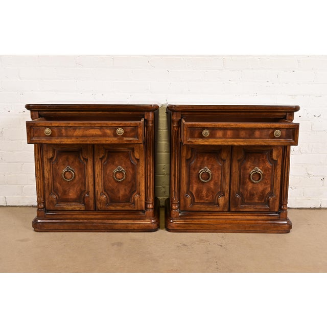 1970s Drexel Heritage French Regency Louis XVI Burl Wood Nightstands, Pair For Sale - Image 5 of 15
