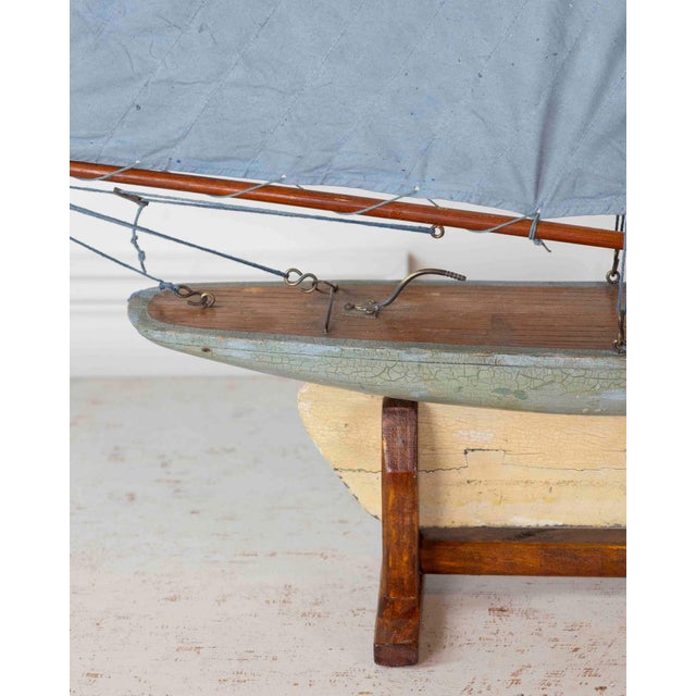 English 20th Century Bowman Carved Wood Gaff Cutter Pond Yacht For Sale In Atlanta - Image 6 of 18
