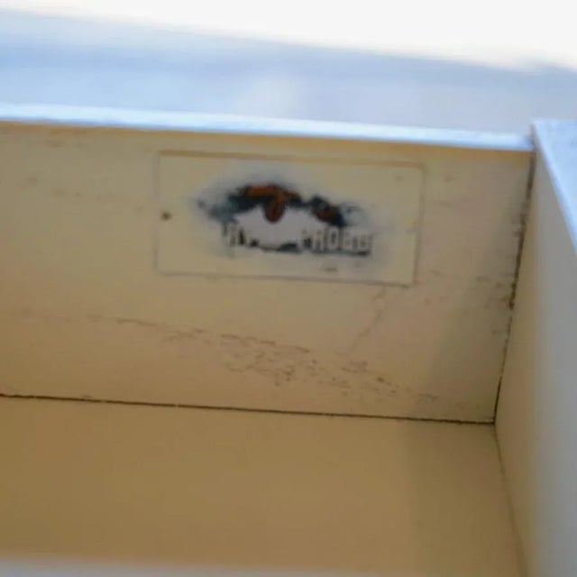 Pair of Large Mid-Century Harvey Probber Three Drawer Chests in Cream For Sale In Chicago - Image 6 of 10