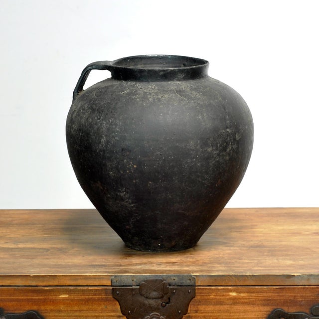 Antique Earthenware Pot from Moldova, 1850s For Sale - Image 3 of 8