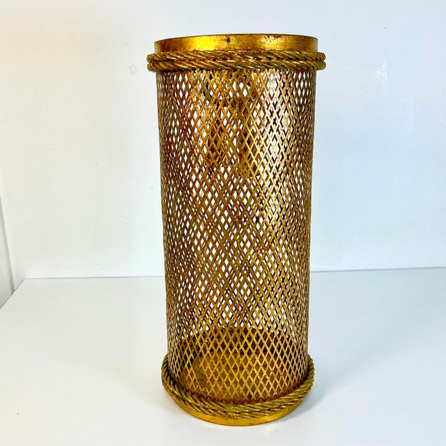 1950s Vintage Li Puma Italian Hollywood Regency Rope & Tassel Metal Mesh Umbrella Stand, Florence For Sale - Image 9 of 13