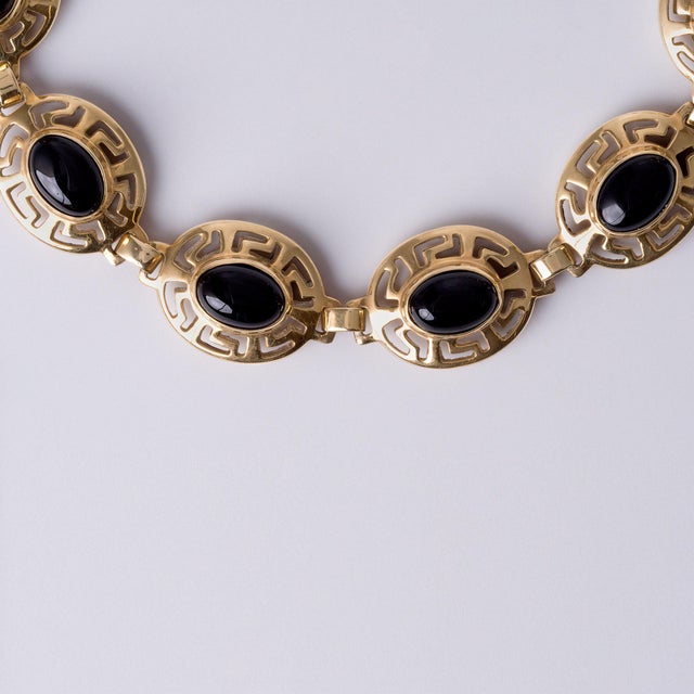 Metal 1980s 14k Yellow Gold Onyx Greek Pattern Bezel Set Chain Link Bracelet For Sale - Image 7 of 8