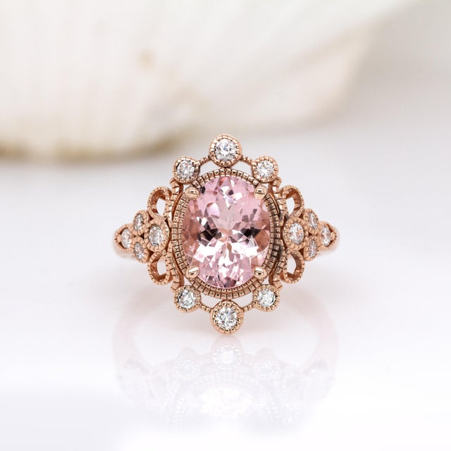 Art Deco 2.87cts Cor De Rosa Morganite W Earth Mined Diamonds Ring in Solid 14k Gold For Sale - Image 3 of 7