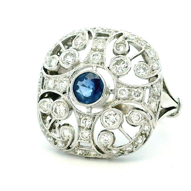 Antique-Style 14K White Gold Sapphire & Diamond Filigree Ring For Sale In Miami - Image 6 of 12