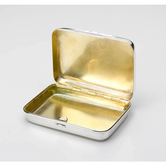 Offered is a stunning Sheffield silver keepsake box dating to 1900, with associated hallmark. This small box includes a...