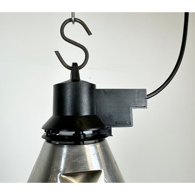 Mid-Century Modern Small French Industrial Aluminium Pendant Lamp, 1960s For Sale - Image 3 of 16