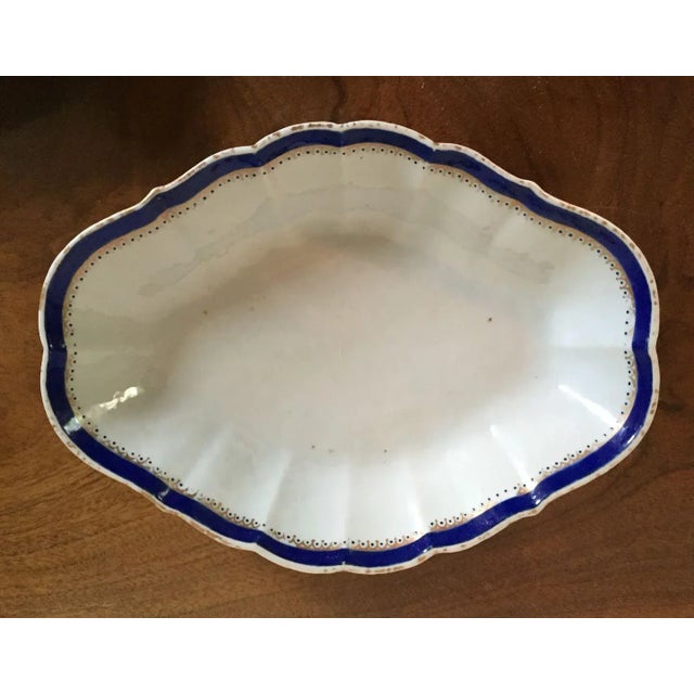 Ceramic 18th Century Chinese Export Porcelain Blue & White Lozenge Shape Dishes - A Pair For Sale - Image 7 of 11